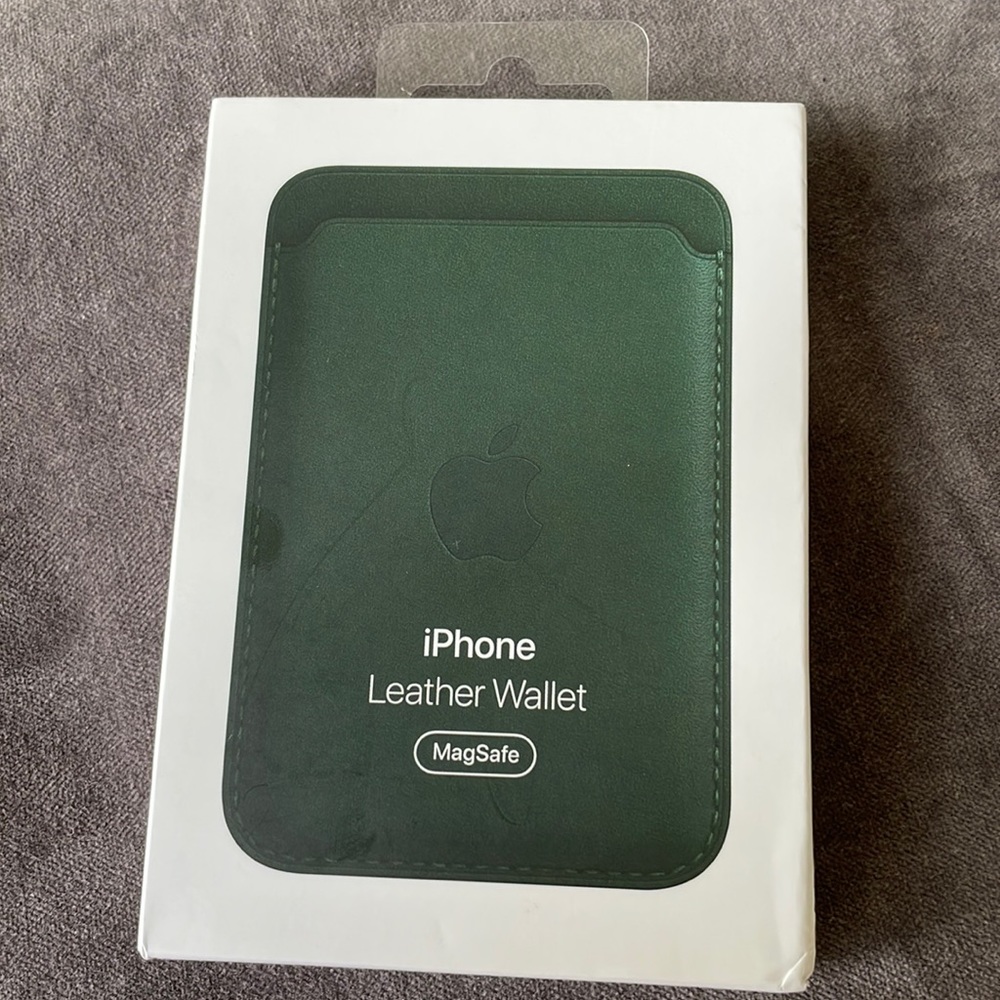 IPhone leather wallet Sequoia Green New MM0X3M/A